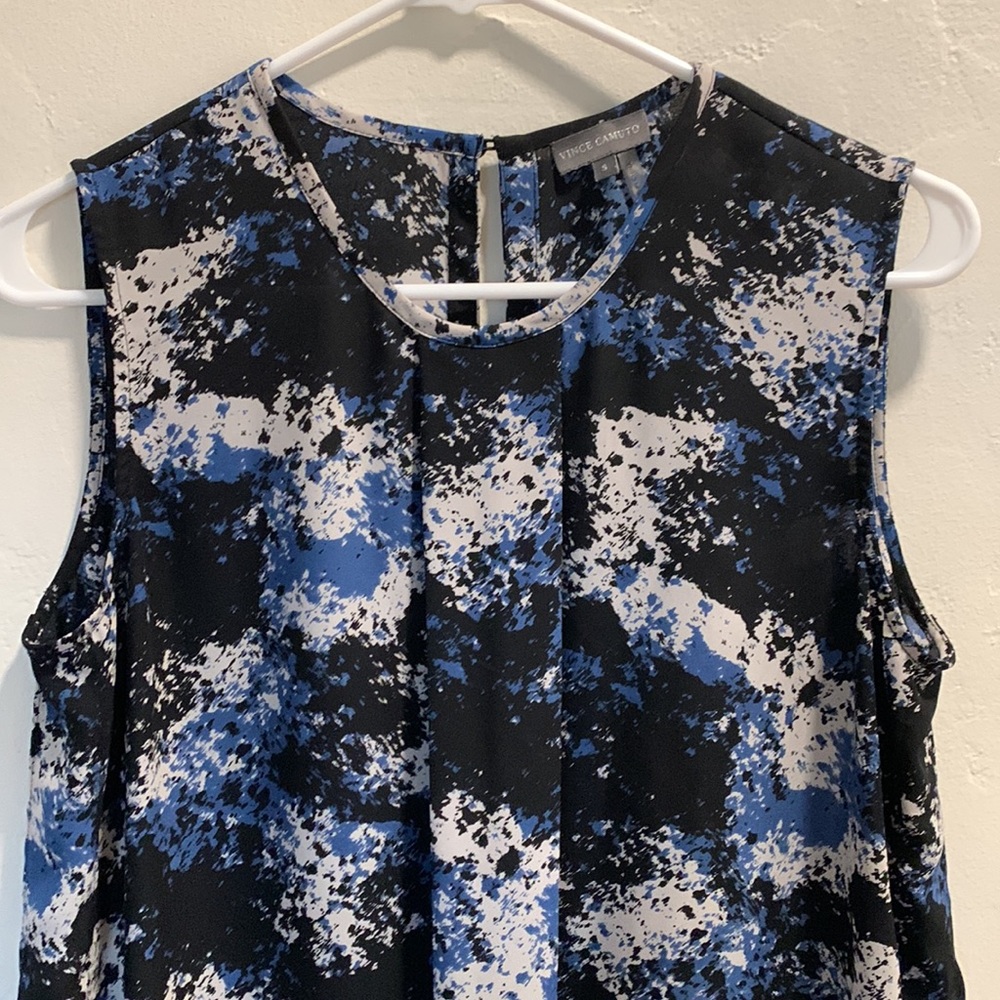 Vince Camuto Black, Blue, White Sleeveless Blouse Size Small - Picture 2 of 11